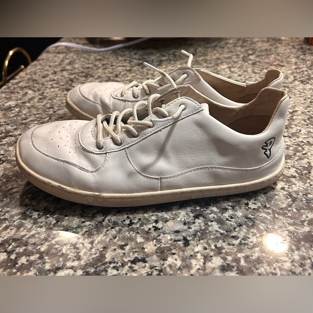 Paperkrane white low barefoot shoes